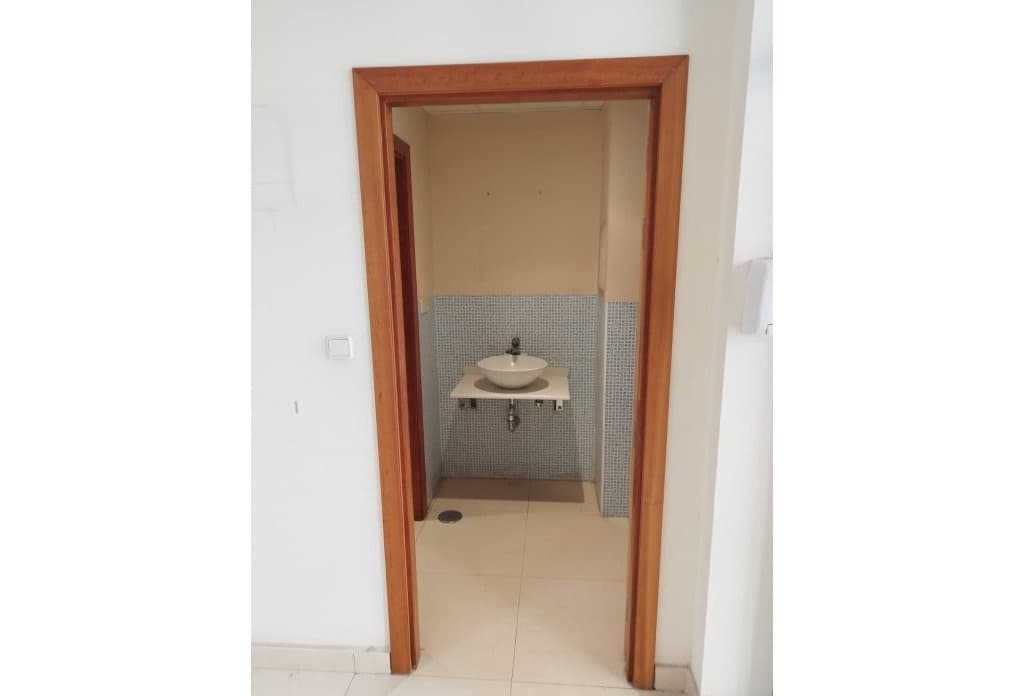 2 bedroom Commercial for sale in Calpe / Calp - € 250,000 (Ref: 10043735)