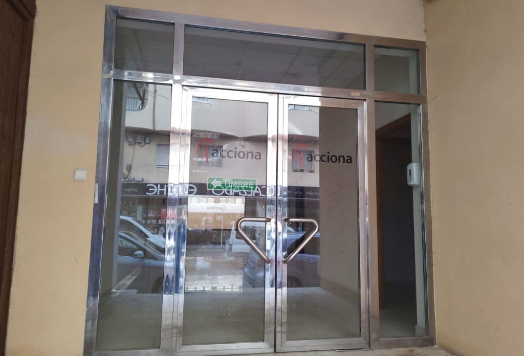 2 bedroom Commercial for sale in Calpe / Calp - € 250,000 (Ref: 10043735)