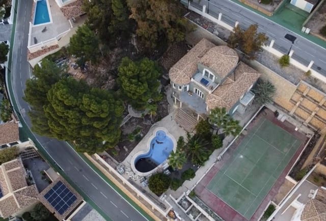 5 chambre Villa/Maison à vendre à Altea avec piscine - 1 400 000 € (Ref: 10043761)