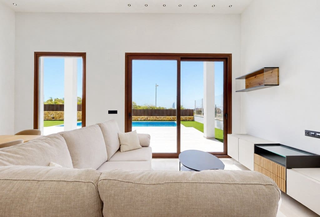 5 bedroom Villa for sale in Finestrat with pool - € 859,900 (Ref: 10043767)