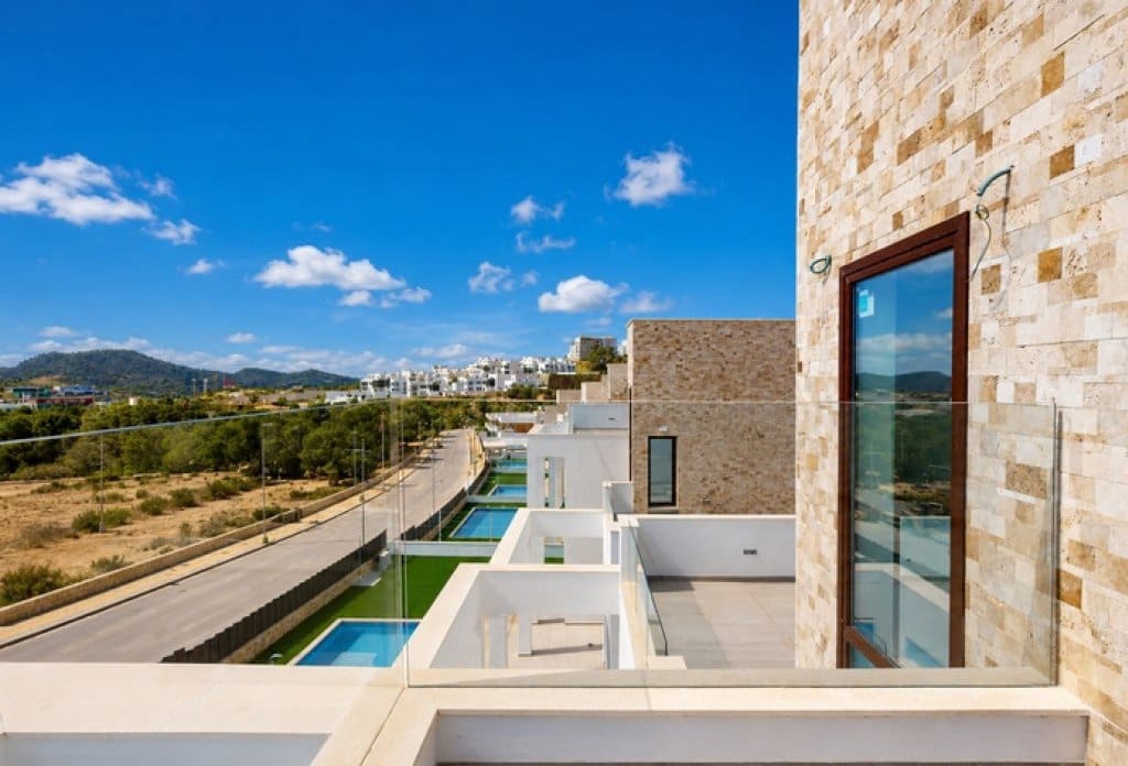 5 bedroom Villa for sale in Finestrat with pool - € 859,900 (Ref: 10043767)