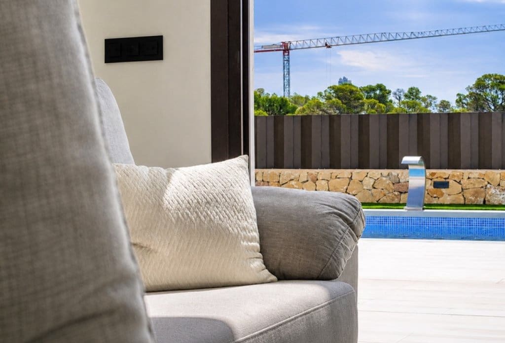 5 bedroom Villa for sale in Finestrat with pool - € 859,900 (Ref: 10043767)