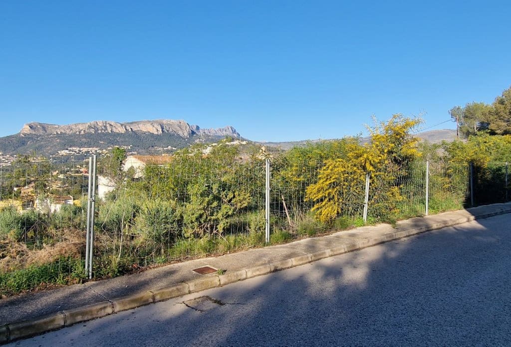 Rakentamaton maa myytävänä paikassa Calpe / Calp - 280 000 € (Ref: 10043775)