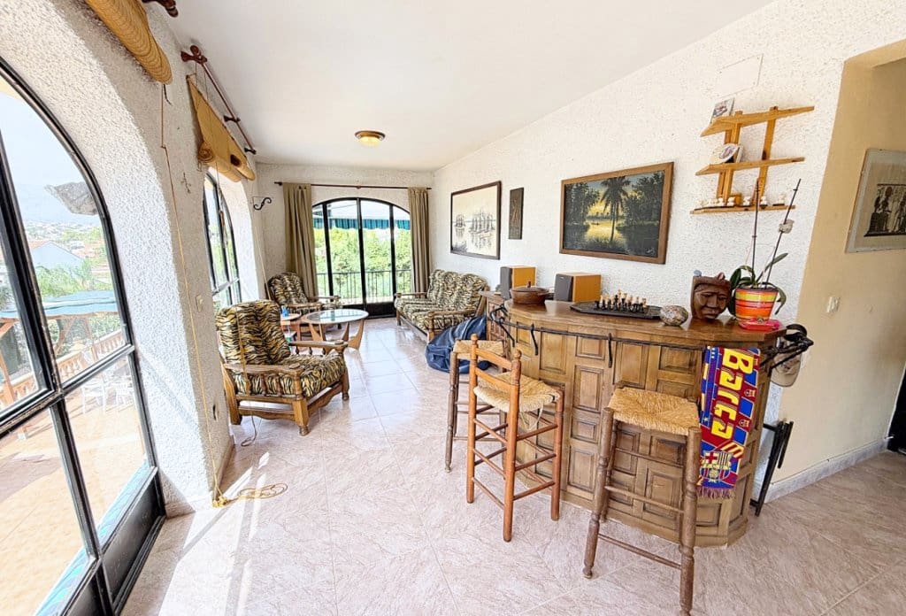 4 chambre Villa/Maison à vendre à Calpe / Calp avec piscine - 550 000 € (Ref: 10043818)