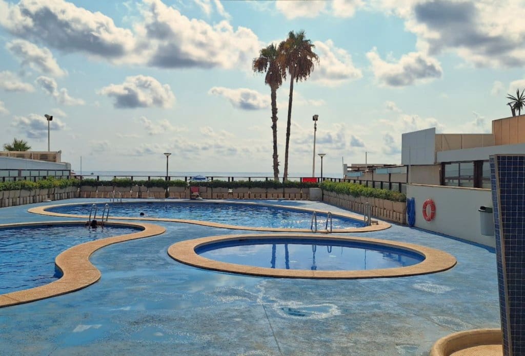Apartamento de 2 habitaciones en Calpe / Calp en venta con piscina - 349.000 € (Ref: 10043842)