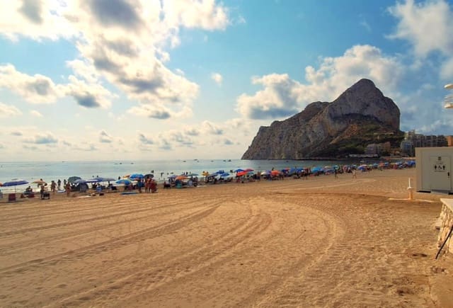 Apartamento de 2 habitaciones en Calpe / Calp en venta con piscina - 349.000 € (Ref: 10043842)