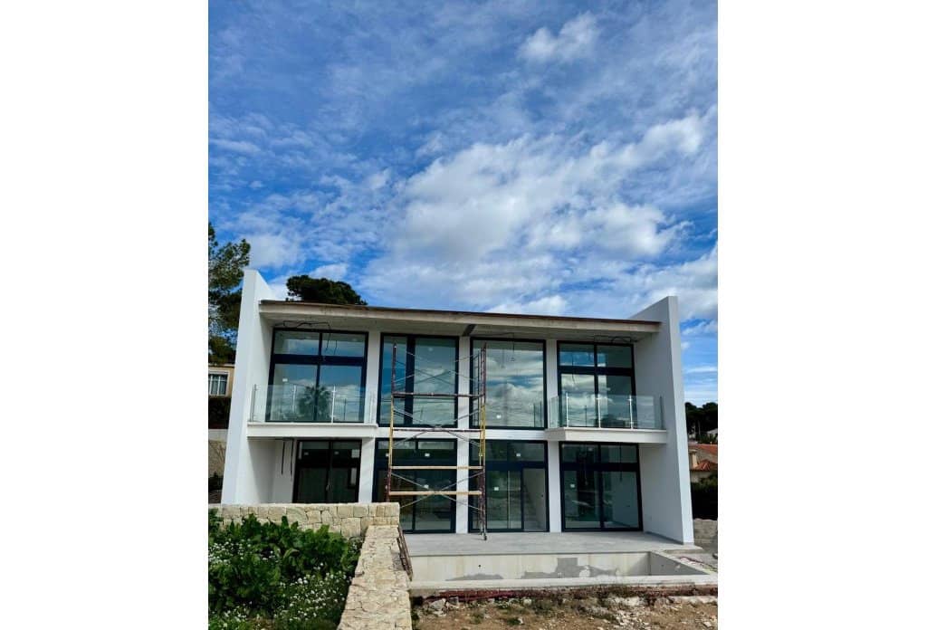 3 slaapkamer Villa te koop in Calpe / Calp met zwembad - € 1.099.000 (Ref: 10043849)