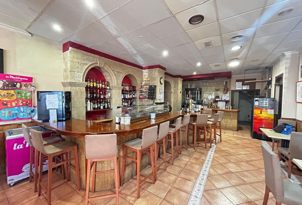 9 quarto Comercial para venda em Calpe / Calp - 950 000 € (Ref: 10043862)
