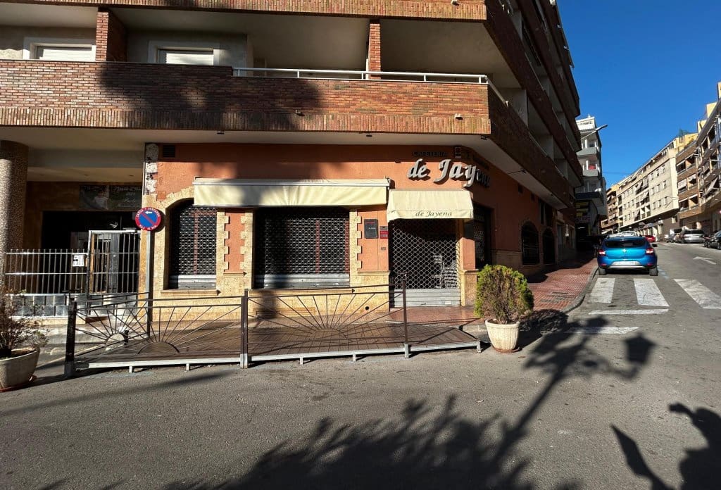 9 quarto Comercial para venda em Calpe / Calp - 950 000 € (Ref: 10043862)