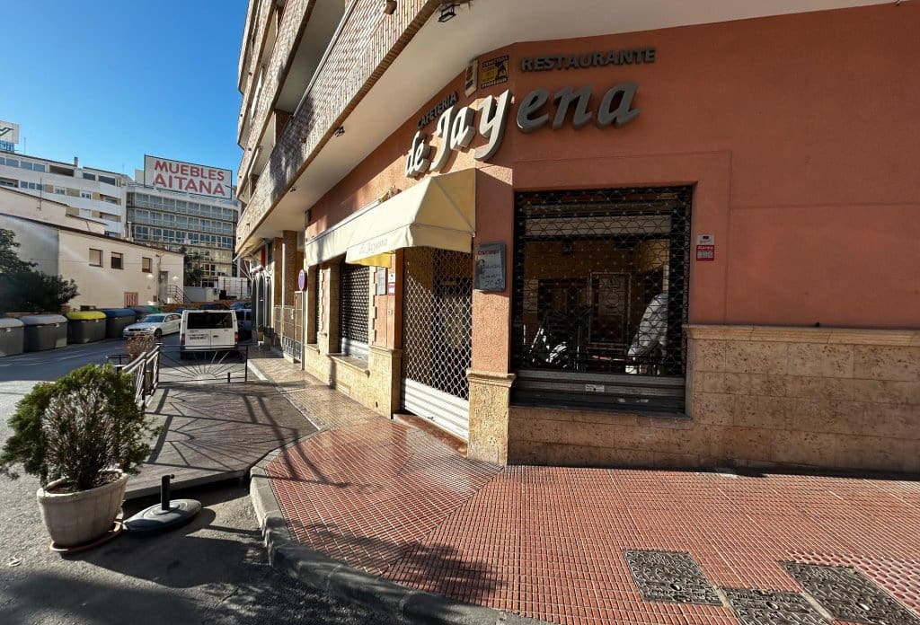 9 quarto Comercial para venda em Calpe / Calp - 950 000 € (Ref: 10043862)