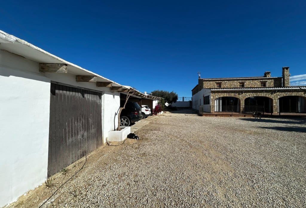 7 soverom Villa til salgs i Benissa med svømmebasseng - € 970 000 (Ref: 10043867)