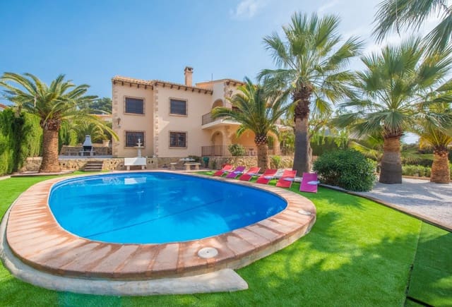 Chalet de 4 habitaciones en Benissa en venta con piscina - 954.000 € (Ref: 10043868)