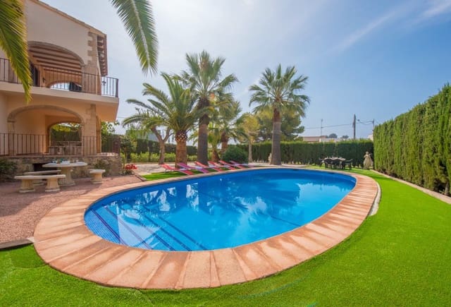 Chalet de 4 habitaciones en Benissa en venta con piscina - 954.000 € (Ref: 10043868)