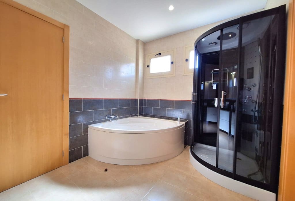 6 soverom Villa til salgs i Calpe / Calp - € 1 150 000 (Ref: 10043869)