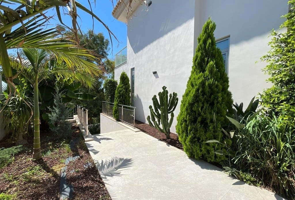 5 chambre Villa/Maison à vendre à Calpe / Calp avec piscine - 1 980 000 € (Ref: 10043877)
