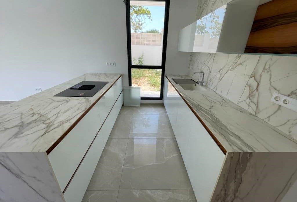 4 bedroom Villa for sale in Calpe / Calp with pool - € 1,125,000 (Ref: 10043879)