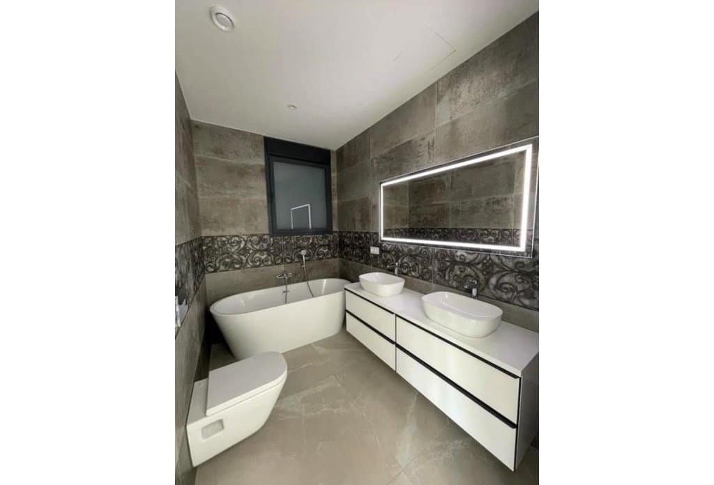 4 bedroom Villa for sale in Calpe / Calp with pool - € 1,125,000 (Ref: 10043879)