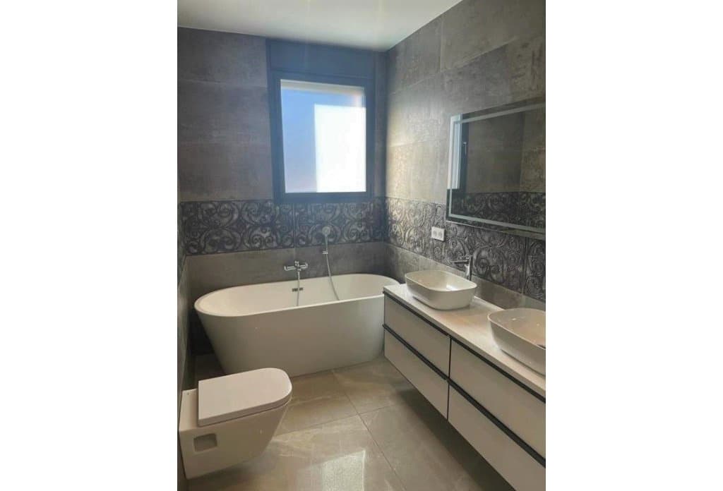 4 bedroom Villa for sale in Calpe / Calp with pool - € 1,125,000 (Ref: 10043879)