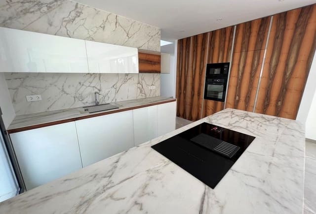 4 bedroom Villa for sale in Calpe / Calp with pool - € 1,125,000 (Ref: 10043879)