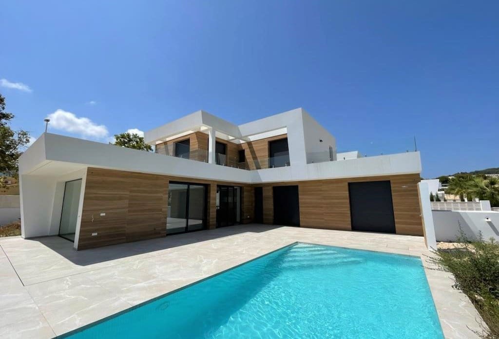 4 bedroom Villa for sale in Calpe / Calp with pool - € 1,125,000 (Ref: 10043879)
