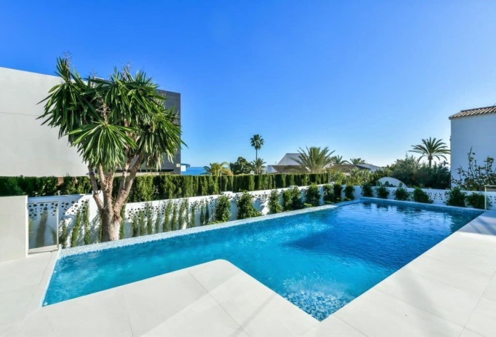 4 chambre Villa/Maison à vendre à Calpe / Calp avec piscine - 1 900 000 € (Ref: 10043880)