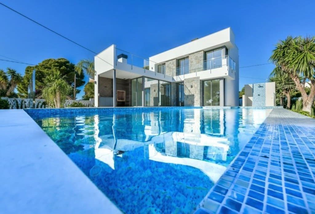 4 chambre Villa/Maison à vendre à Calpe / Calp avec piscine - 1 900 000 € (Ref: 10043880)
