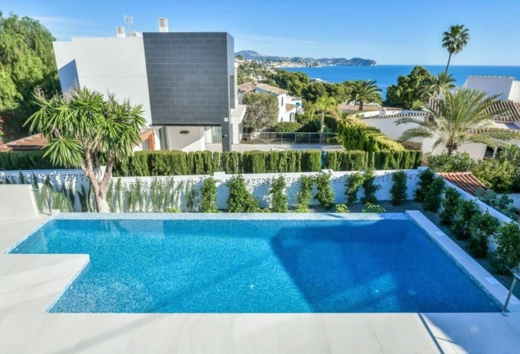 4 chambre Villa/Maison à vendre à Calpe / Calp avec piscine - 1 900 000 € (Ref: 10043880)