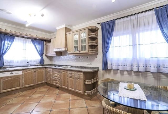 7 makuuhuone Huvila myytävänä paikassa Benissa mukana uima-altaan - 1 295 000 € (Ref: 10043882)