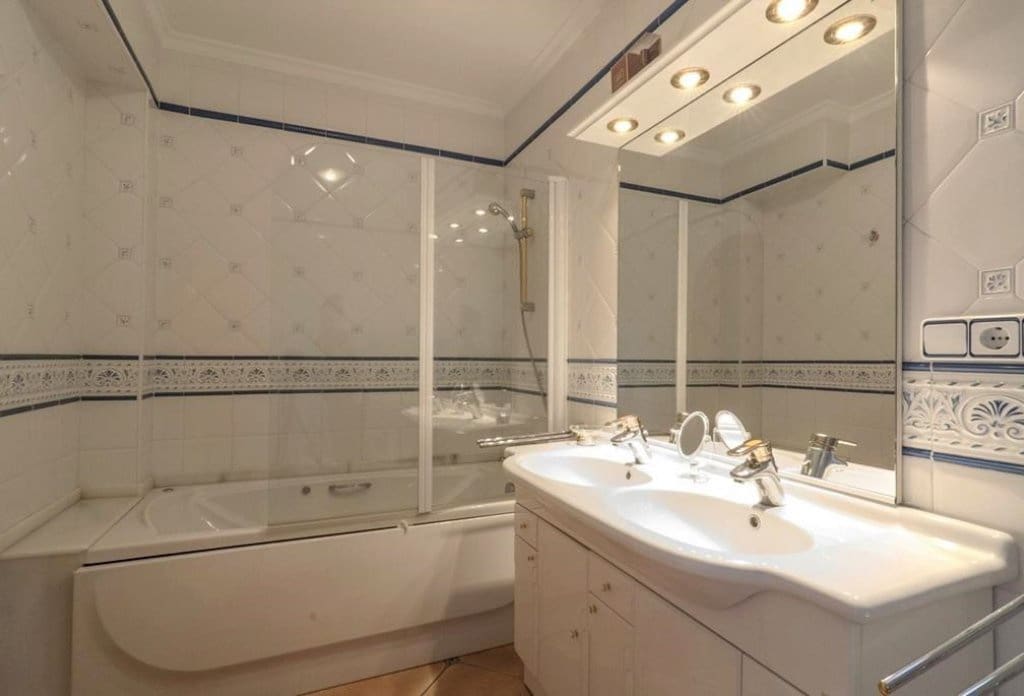 7 makuuhuone Huvila myytävänä paikassa Benissa mukana uima-altaan - 1 295 000 € (Ref: 10043882)