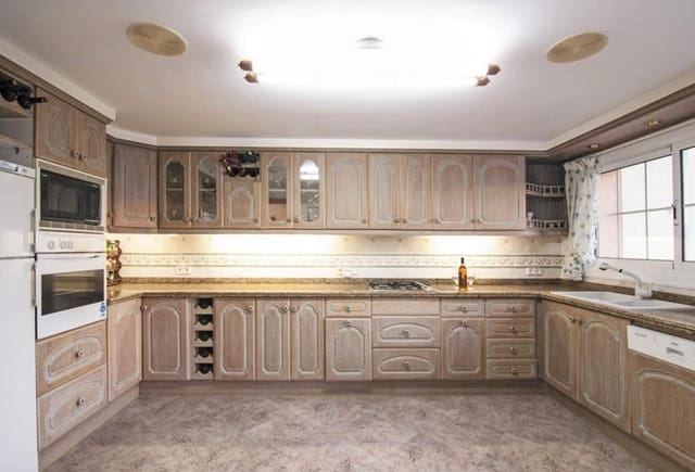7 makuuhuone Huvila myytävänä paikassa Benissa mukana uima-altaan - 1 295 000 € (Ref: 10043882)