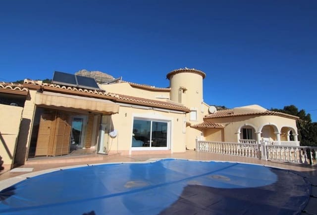 5 bedroom Villa for sale in Gargasindi, Calpe / Calp with pool - € 749,000 (Ref: 10043887)