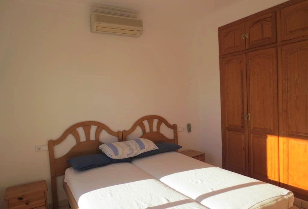 5 bedroom Villa for sale in Calpe / Calp with pool - € 749,000 (Ref: 10043887)