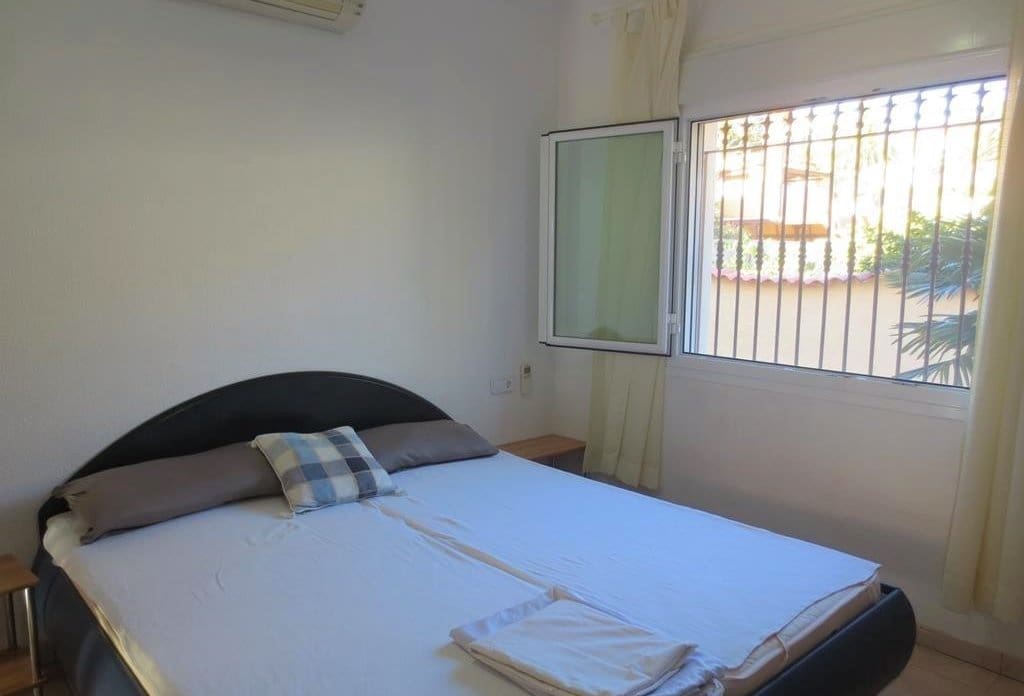 5 bedroom Villa for sale in Calpe / Calp with pool - € 749,000 (Ref: 10043887)