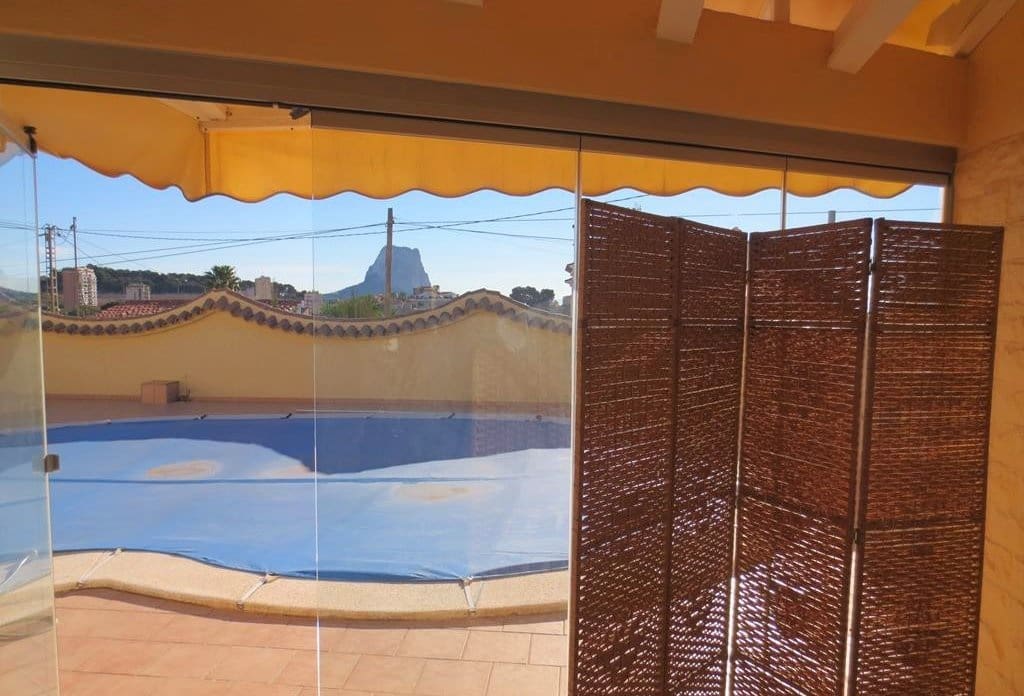5 bedroom Villa for sale in Calpe / Calp with pool - € 749,000 (Ref: 10043887)