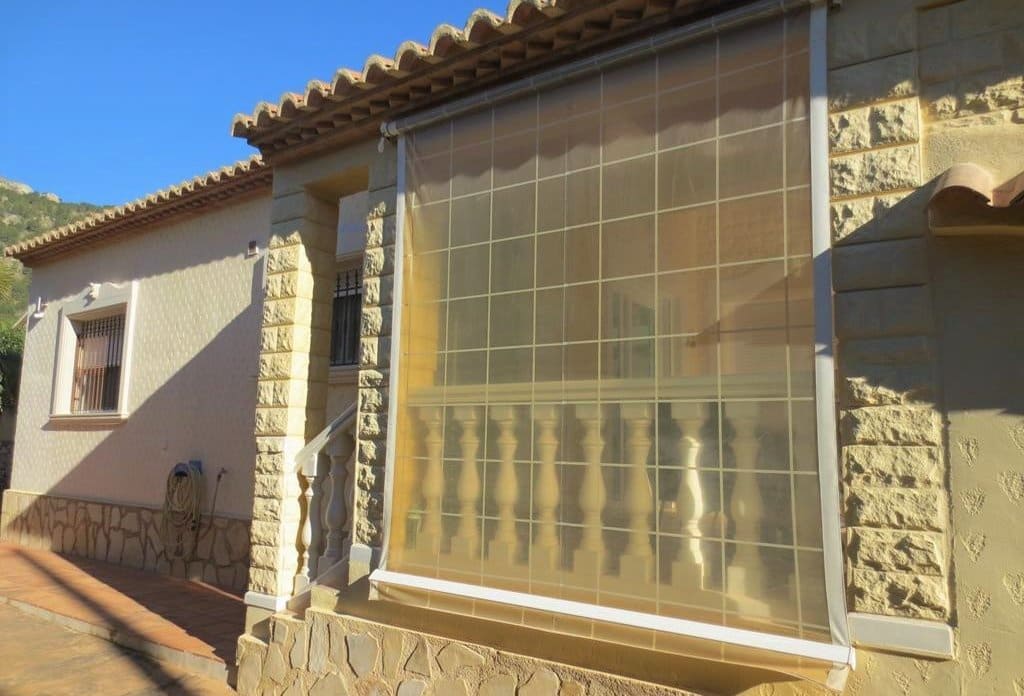 5 bedroom Villa for sale in Calpe / Calp with pool - € 749,000 (Ref: 10043887)