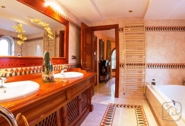 4 Zimmer Villa zu verkaufen in El Portet - Pla de Mar, Teulada-Moraira mit Pool - 2.900.000 € (Ref: 10043888)