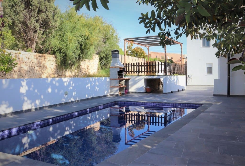 4 Zimmer Villa zu verkaufen in Calpe / Calp mit Pool - 750.000 € (Ref: 10043889)