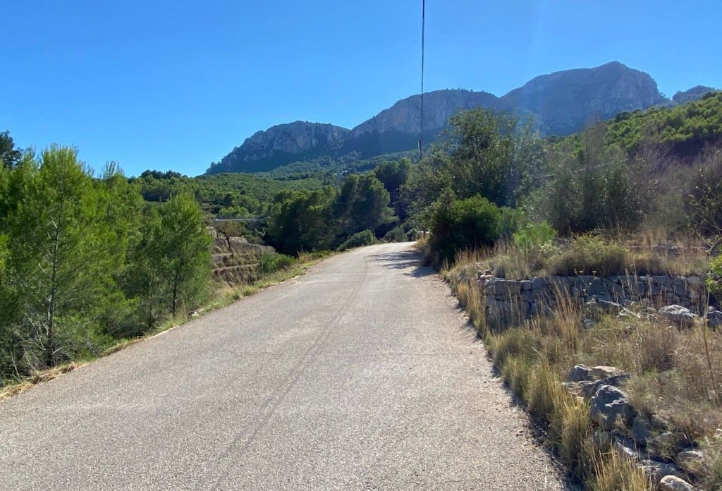 Grunde uden byggetilladelser til salg i Benissa - € 230.000 (Ref: 10043892)