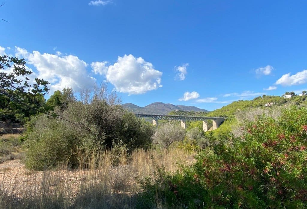 Grunde uden byggetilladelser til salg i Benissa - € 230.000 (Ref: 10043892)