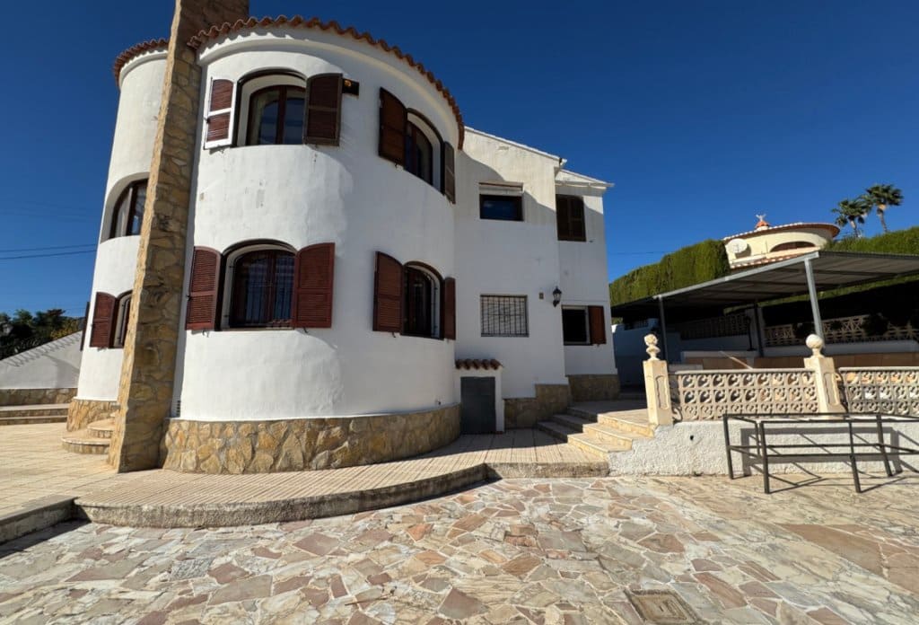6 soverom Villa til salgs i Calpe / Calp med svømmebasseng - € 995 000 (Ref: 10043894)