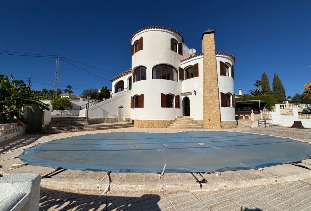 6 soverom Villa til salgs i Calpe / Calp med svømmebasseng - € 995 000 (Ref: 10043894)