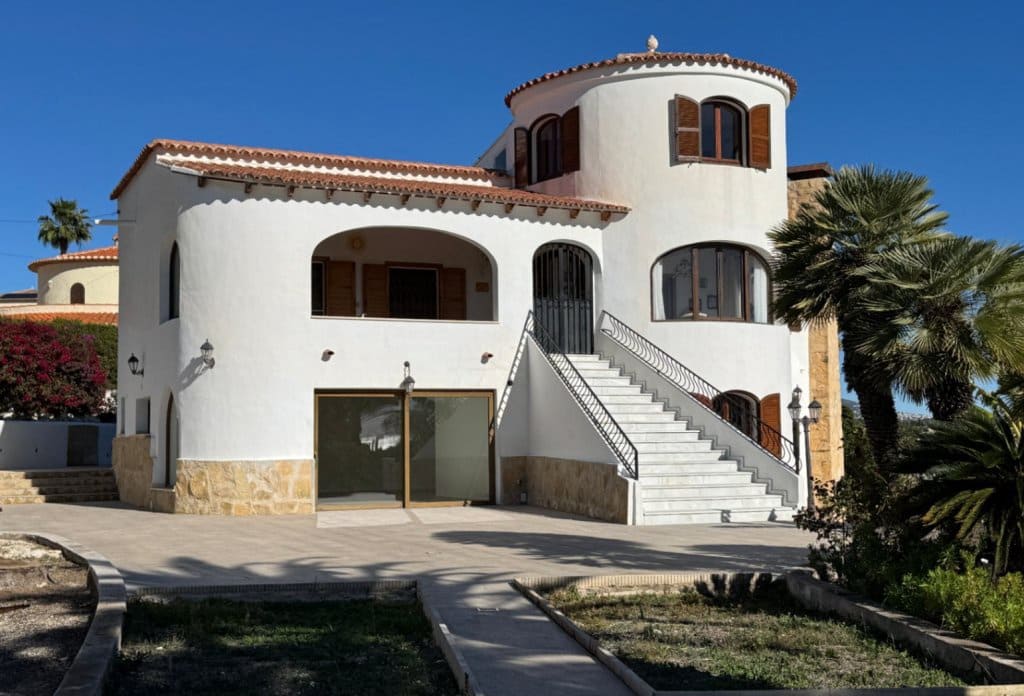 6 soverom Villa til salgs i Calpe / Calp med svømmebasseng - € 995 000 (Ref: 10043894)
