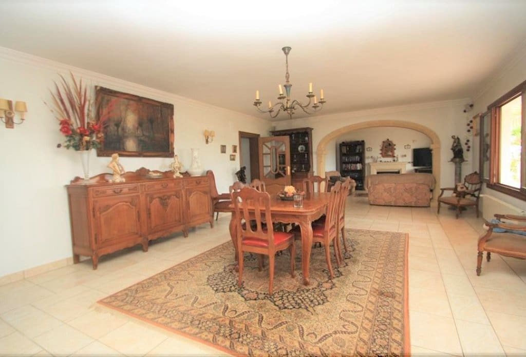 3 bedroom Villa for sale in Calpe / Calp with pool - € 650,000 (Ref: 10043898)