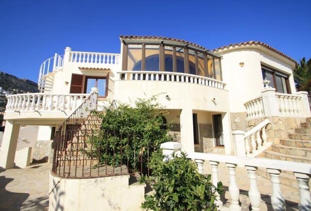 4 sovrum Villa till salu i Maryvilla, Calpe / Calp med pool - 950 000 € (Ref: 10043899)