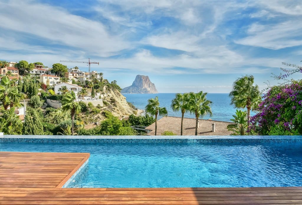 2 bedroom Villa for sale in Calpe / Calp with pool - € 2,950,000 (Ref: 10043900)