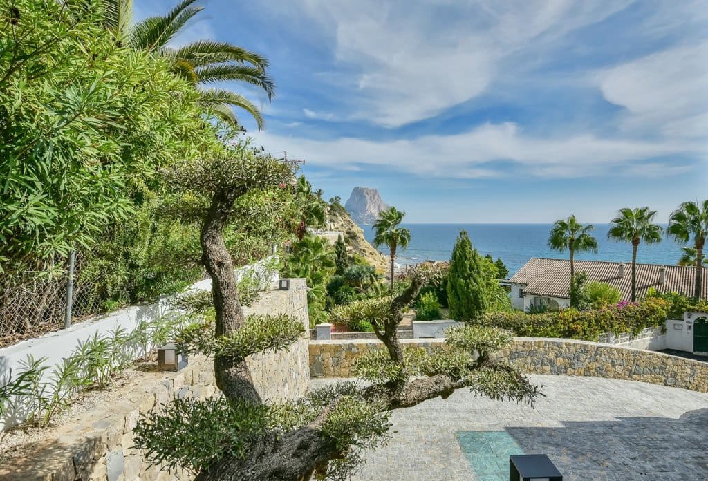 2 bedroom Villa for sale in Calpe / Calp with pool - € 2,950,000 (Ref: 10043900)