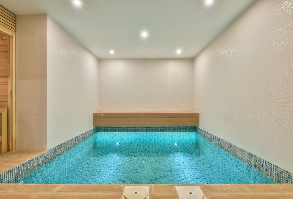 2 bedroom Villa for sale in Calpe / Calp with pool - € 2,950,000 (Ref: 10043900)
