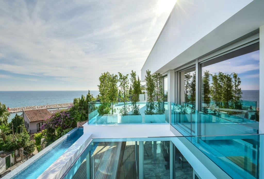 2 bedroom Villa for sale in Calpe / Calp with pool - € 2,950,000 (Ref: 10043900)