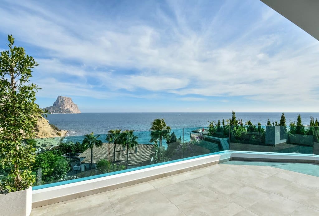 2 bedroom Villa for sale in Calpe / Calp with pool - € 2,950,000 (Ref: 10043900)