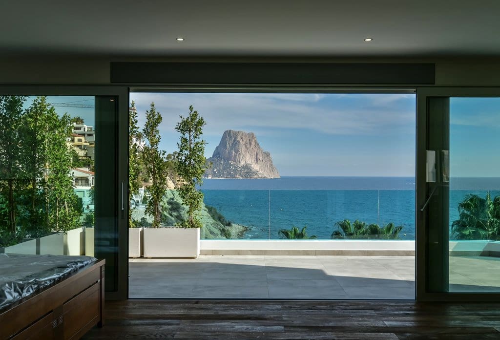 2 bedroom Villa for sale in Calpe / Calp with pool - € 2,950,000 (Ref: 10043900)